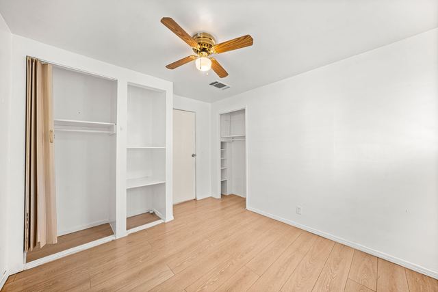 621 W Sunkist St: Bedroom with built-in storage