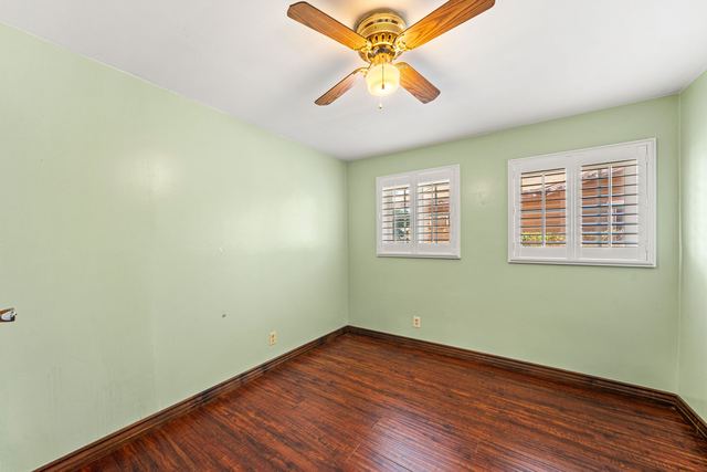 621 W Sunkist St: Bedroom