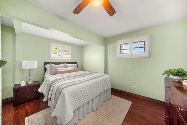 621 W Sunkist St: Bedroom